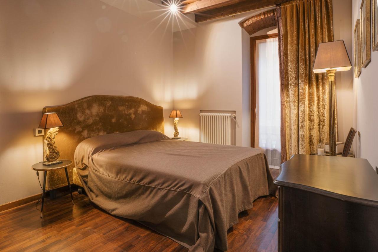 Napule...E Apartments Peschiera del Garda Zewnętrze zdjęcie